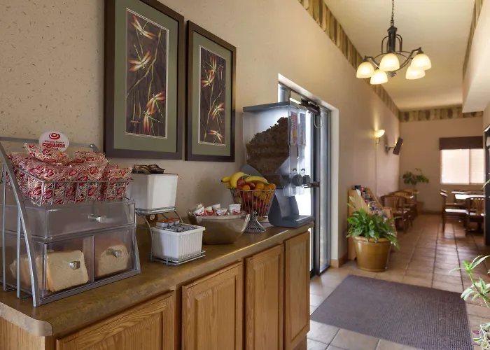 Super 8 By Wyndham St. Louis 3*