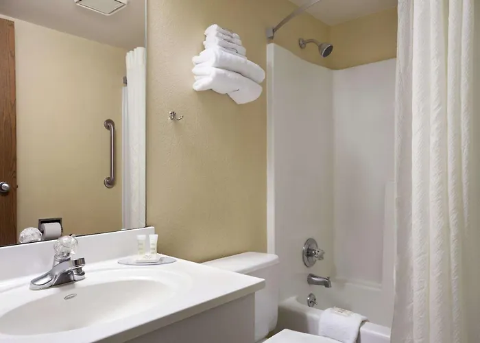 Super 8 By Wyndham St. Louis Collinsville