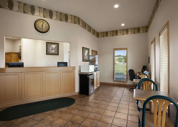 Motel Super 8 By Wyndham St. Louis 3*
